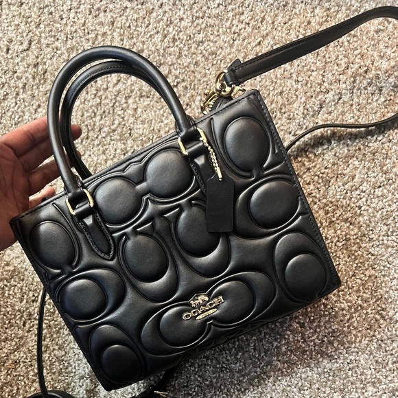 Coach Maggie Tote - Picture 1 of 3